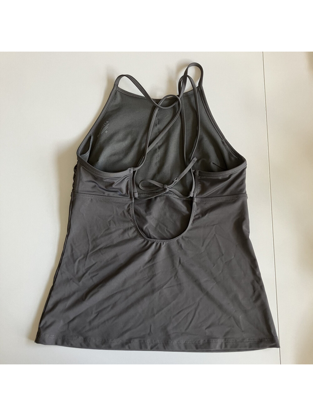 Athleta Womens Workout Tank Scoop Back Criss Cross Tank Gym Pilates Yoga Medium